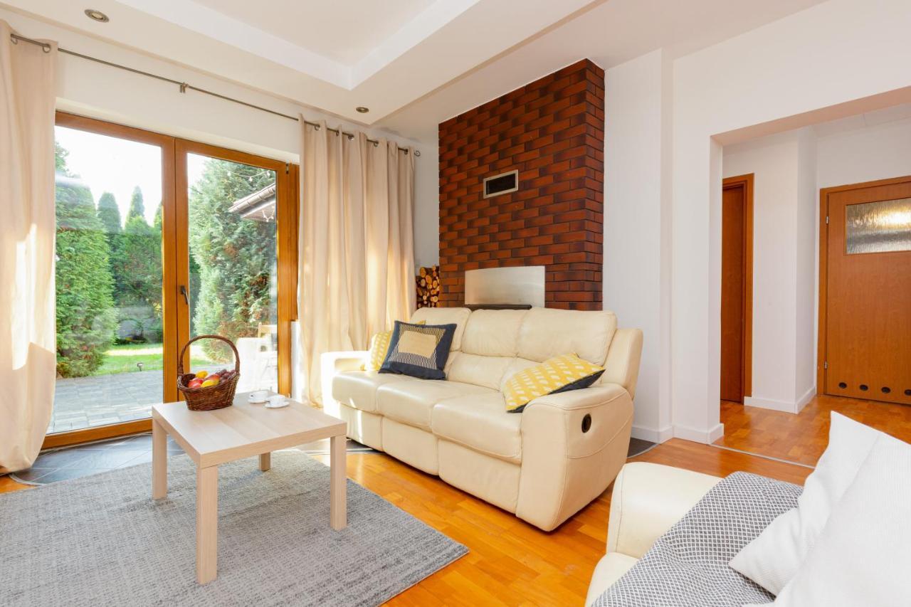 Holiday House Cinema Experience Warsaw Michalowice By Renters Villa ภายนอก รูปภาพ