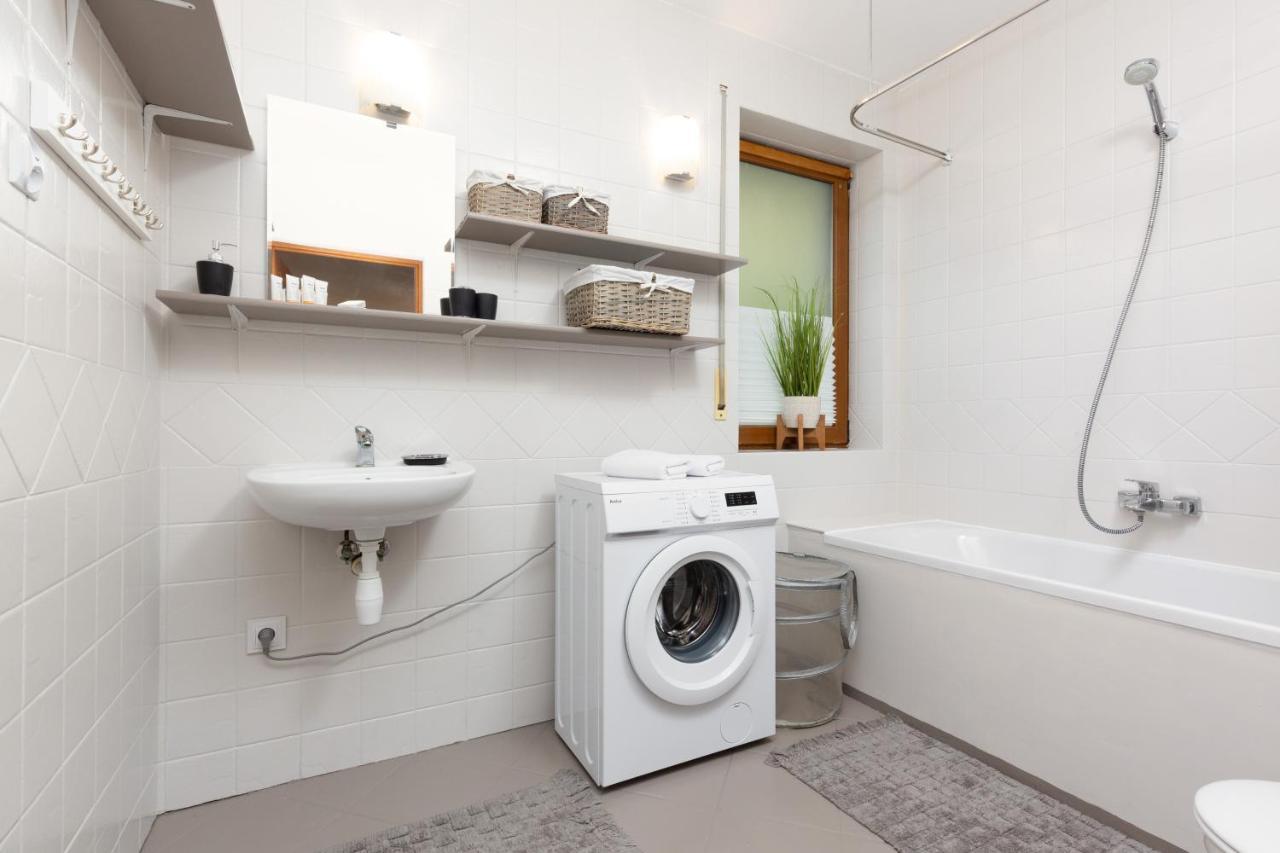 Holiday House Cinema Experience Warsaw Michalowice By Renters Villa ภายนอก รูปภาพ